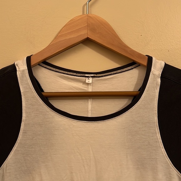 Lululemon Clari-Tee Short Sleeve Crewneck in White & Inkwell - Picture 6 of 10